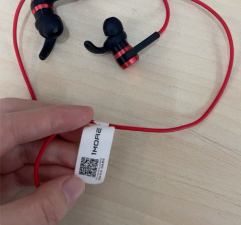 1more蓝牙耳机，连接超快，音质很好，入...