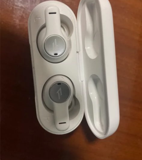 万魔 1more耳机 正品包邮 买了头戴式...