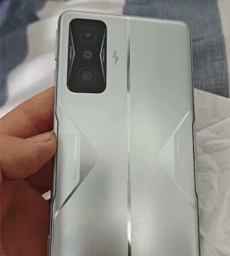 红米k50电竞版，12+128，成色很好，...