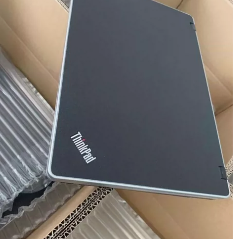 女生个人闲置个人自用笔记本电脑出售，因朋友...