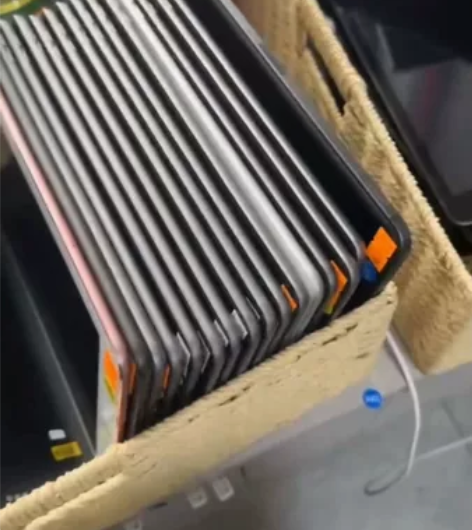 ipd 95新，wifi版，插卡版，外观9...