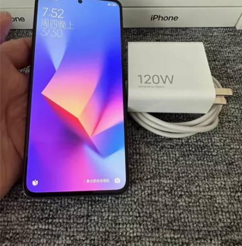 红米K50至尊，12+256，成色98新，...