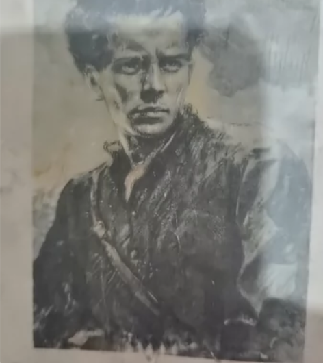 钢铁是怎样炼成的（老版本） 感兴趣的话点“...