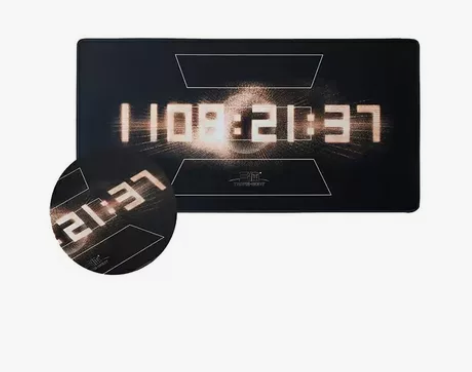 《三体》定制纪念版鼠标垫 1、全新鼠标垫，...