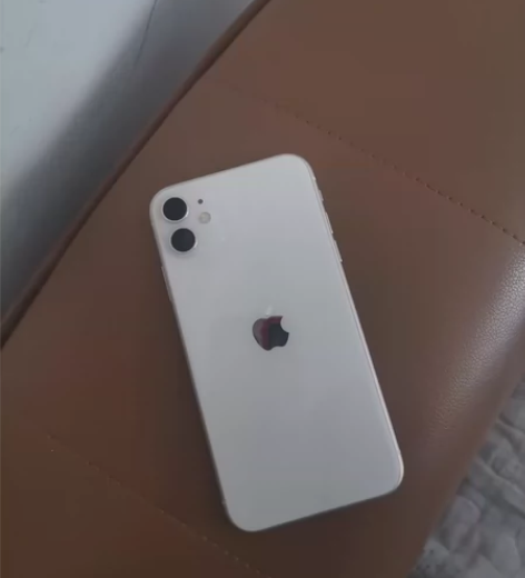 ?出一个自用11，保护的很好成色很新，除了...