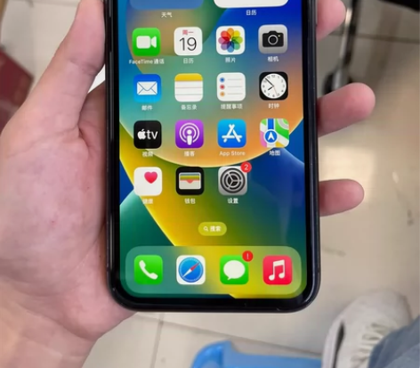 苹果11，国行64，95新，换的原装屏幕，...