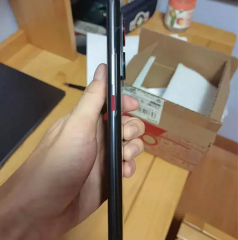 ?努比亚z50，12+256，6月2号买的...