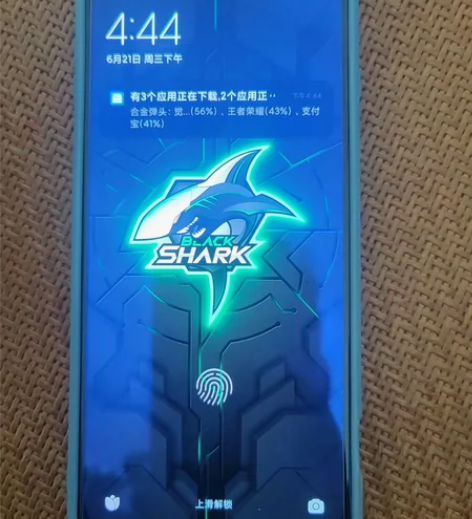 黑鲨3 12+256嗷嗷的 功能一切正常...