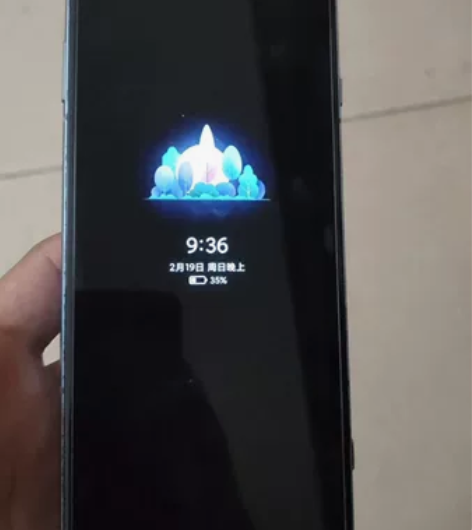 出一台黑鲨3s 12+128 外观有点瑕疵...
