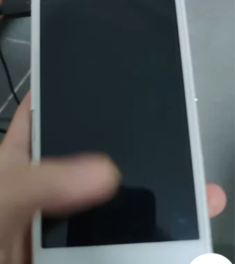 n年前读书用的索尼s55t手机，成色伊拉克...