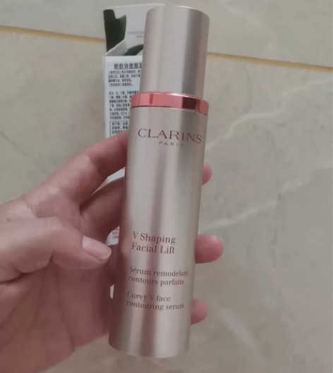 娇韵诗微脸精华，新版，没注意，过期了，不介...