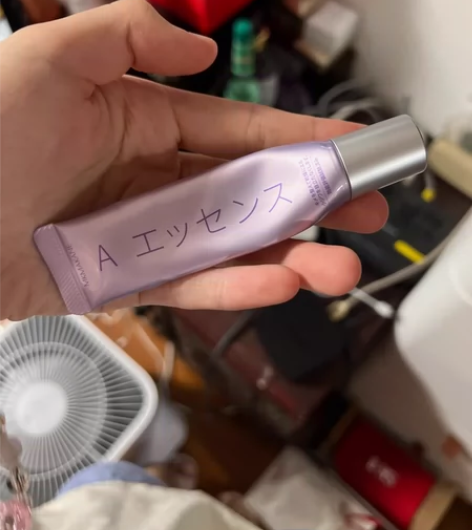 百奈子日本眼霜，含a醇，抗衰老很好用，余量...