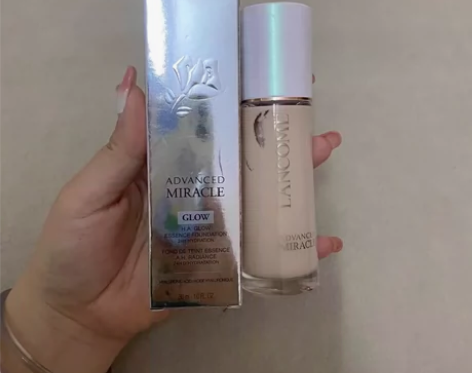 全新正装 兰蔻水啵啵粉底液30ml 部分积...