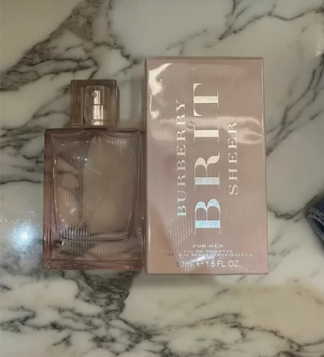 Burberry sheer 红粉恋歌香水...