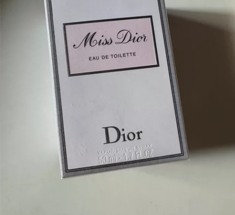 Dior香水全新未开封 感兴趣的话点“我想...