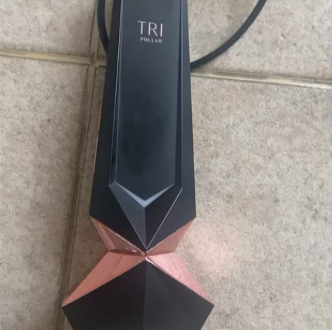 初普美容仪 半年前买的 9成新 买初普赠送...