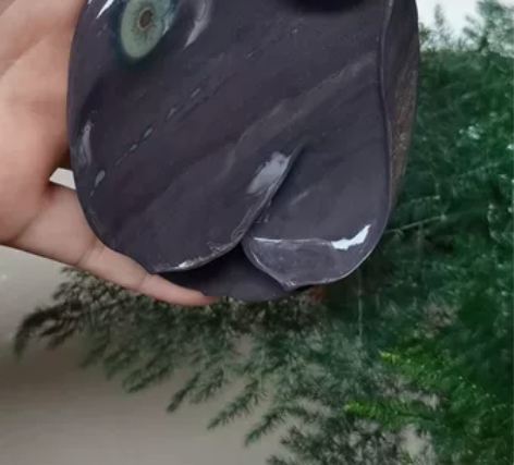 端砚有冻岩，荷花砚成品单砚，可以磨一丁墨....