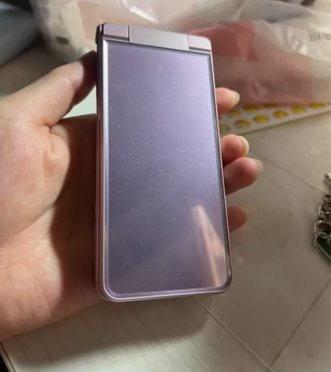 出一个夏普601sh 粉色 不刀 四位数收...