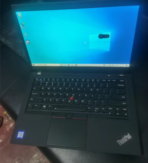 ThinkPad T490 i5 8365...