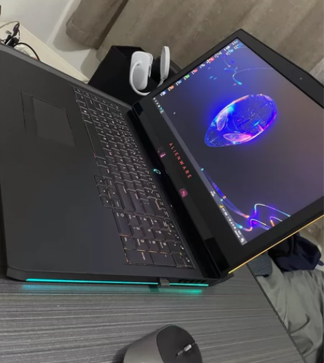 外星人17R5 i9处理器 144HZ 眼...