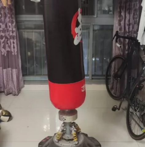 比纳拳击沙袋散打立式家用不倒翁,买回来闲置...