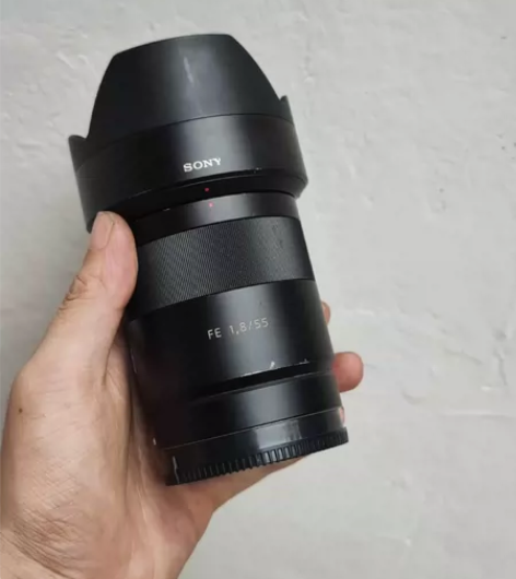 索尼55mmf1.8za镜头 镜身有使用痕...