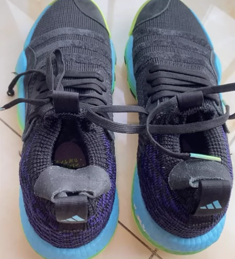 阿迪Trae Young 2 男女款低帮篮...