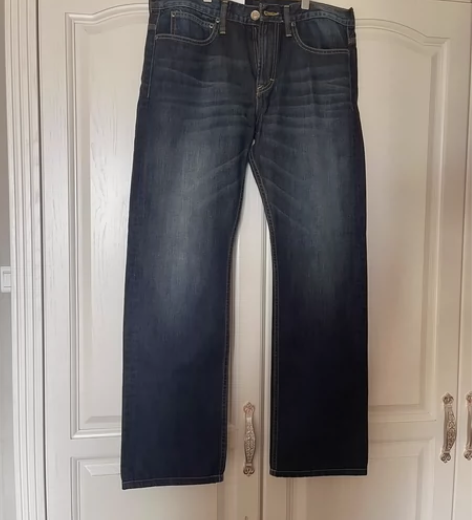 Lee男士牛仔裤全新未下水，泰国游玩的时候...