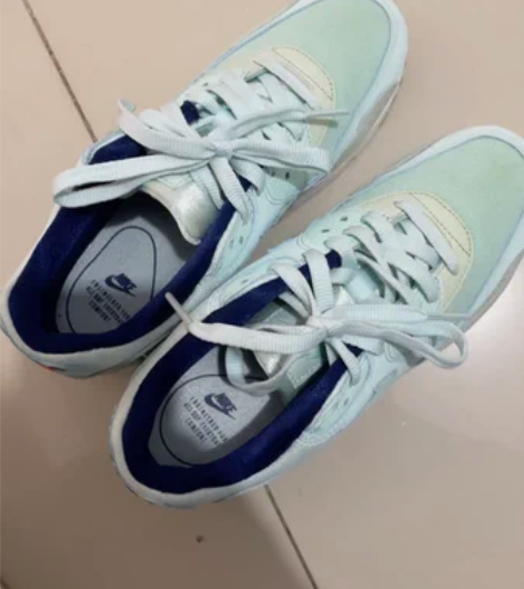 耐克air Max，气垫运动鞋。38码，就...
