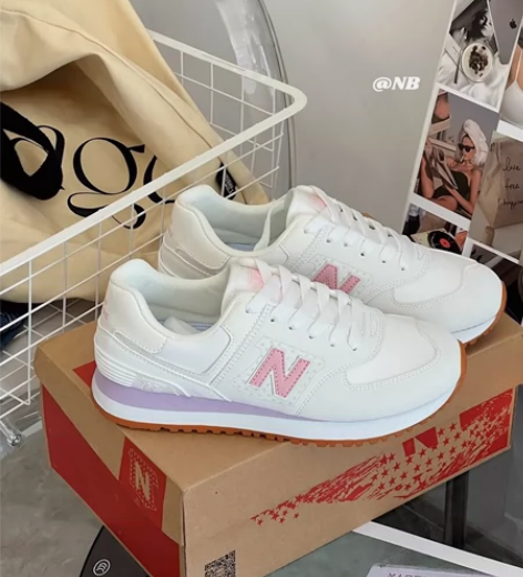 正品新百伦574小跑鞋～正品?? 这款鞋子...