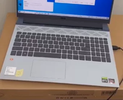 165电竞屏R7五代3060戴尔G15-5...