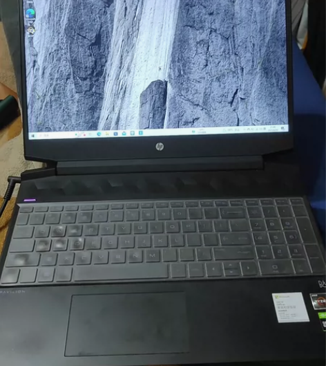 惠普光影精灵5 自用的功能完好邮费到付成色...