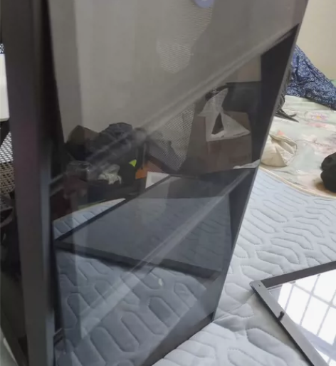 鑫谷昆仑机箱，使用了二个月，本人觉得不够电...