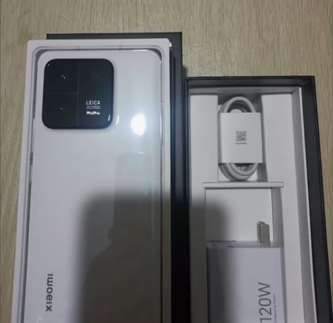 小米13Pro12+256旷野绿，2月份购...