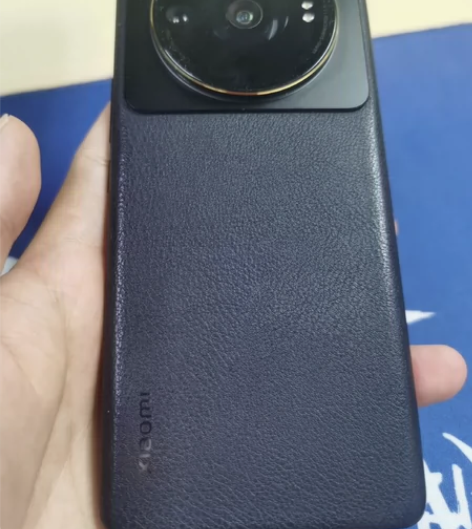 小米12s Ultra，95新自用。12+...
