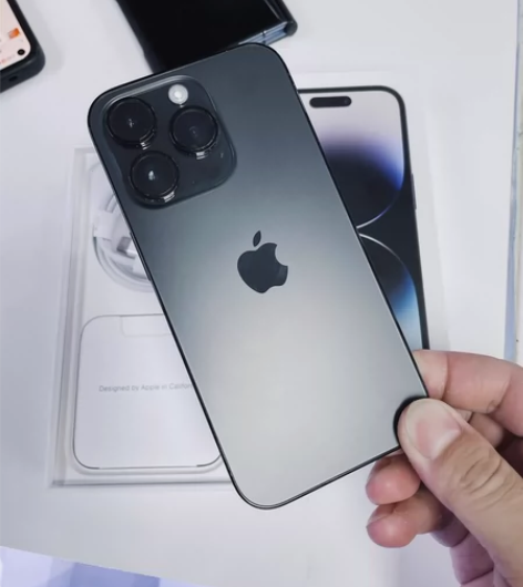 iphone14pro 256国行全一个轻...