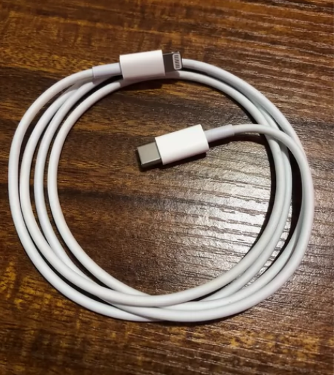 转让 苹果iPhone14充电线 20W快...