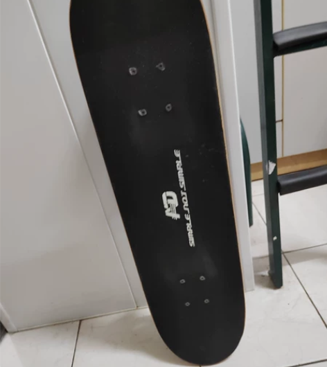 出AD滑板 9成新 稍微使用过 不包邮 配...