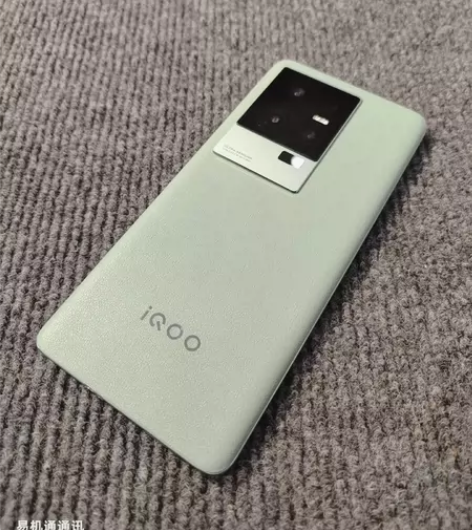 vivo iqoo11 12+256g内...