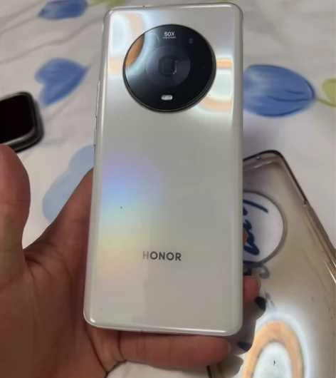 荣耀magic 4 8?256g 几乎全新...