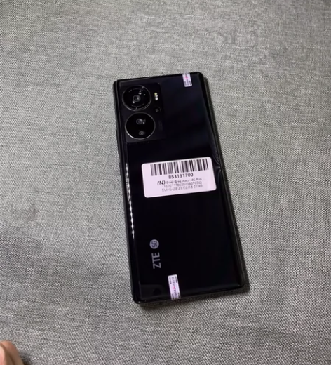 中兴Axon40Pro 8+256 无拆修...