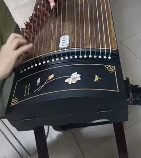 古筝新手练手，几乎全新 感兴趣的话点“我想...