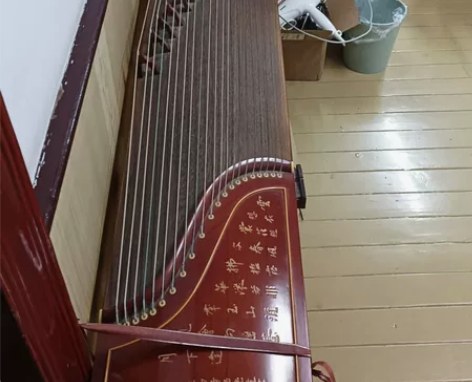 古筝之前心血来潮想学，学了两个月就放弃了，...