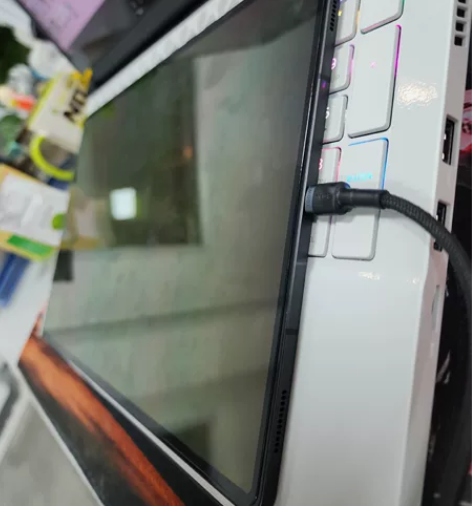 三星Galaxy Tab S8 Ultra...