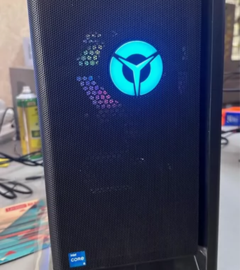 7-42 联想(Lenovo)拯救者刃70...