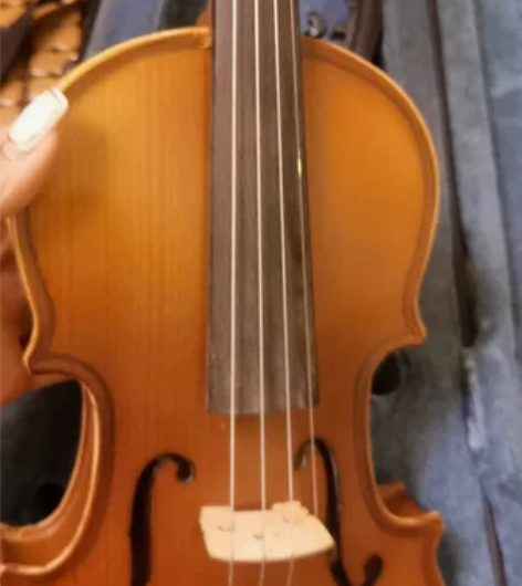 低价出售二手儿童实木小提琴，9成新，包装、...