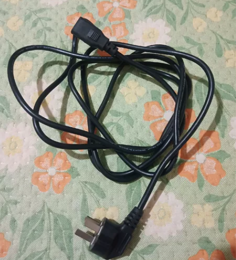 全新家用电源线四根,三米长,电脑,电饭锅,...