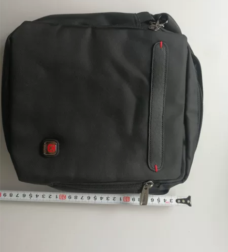 威顿牛津肩包，全新没开封，20元自提，售出...