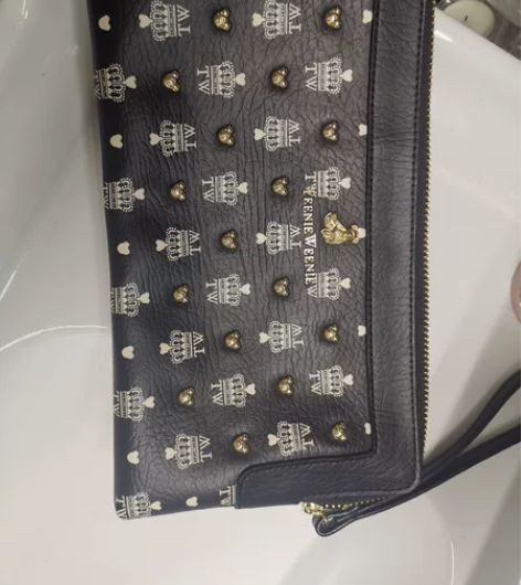 全新TeenieWeenie手拿包，商场专...