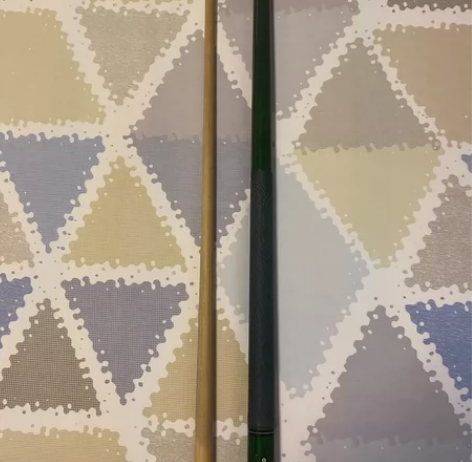 普通台球大头杆，三百多买的低价出，自用.打...